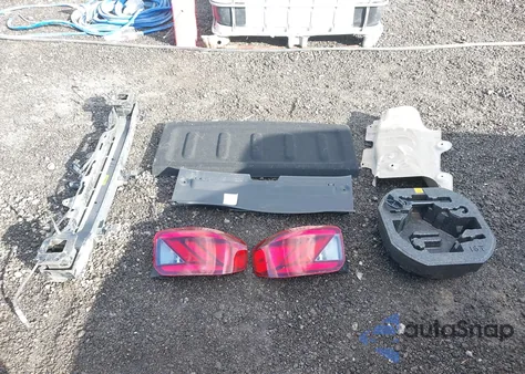 2022 Hyundai Venue Sel из США, поврежденный, VIN KMHRC8A30NU143760